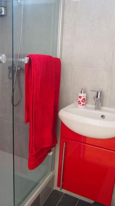 Le 105 Bis Eiffel Bed & Breakfast Paris Luaran gambar